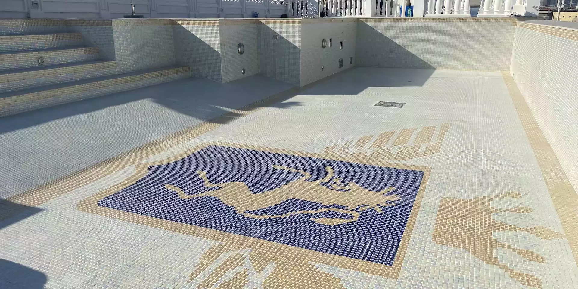 Vincitore Boulevard – In Building Infinity Pool