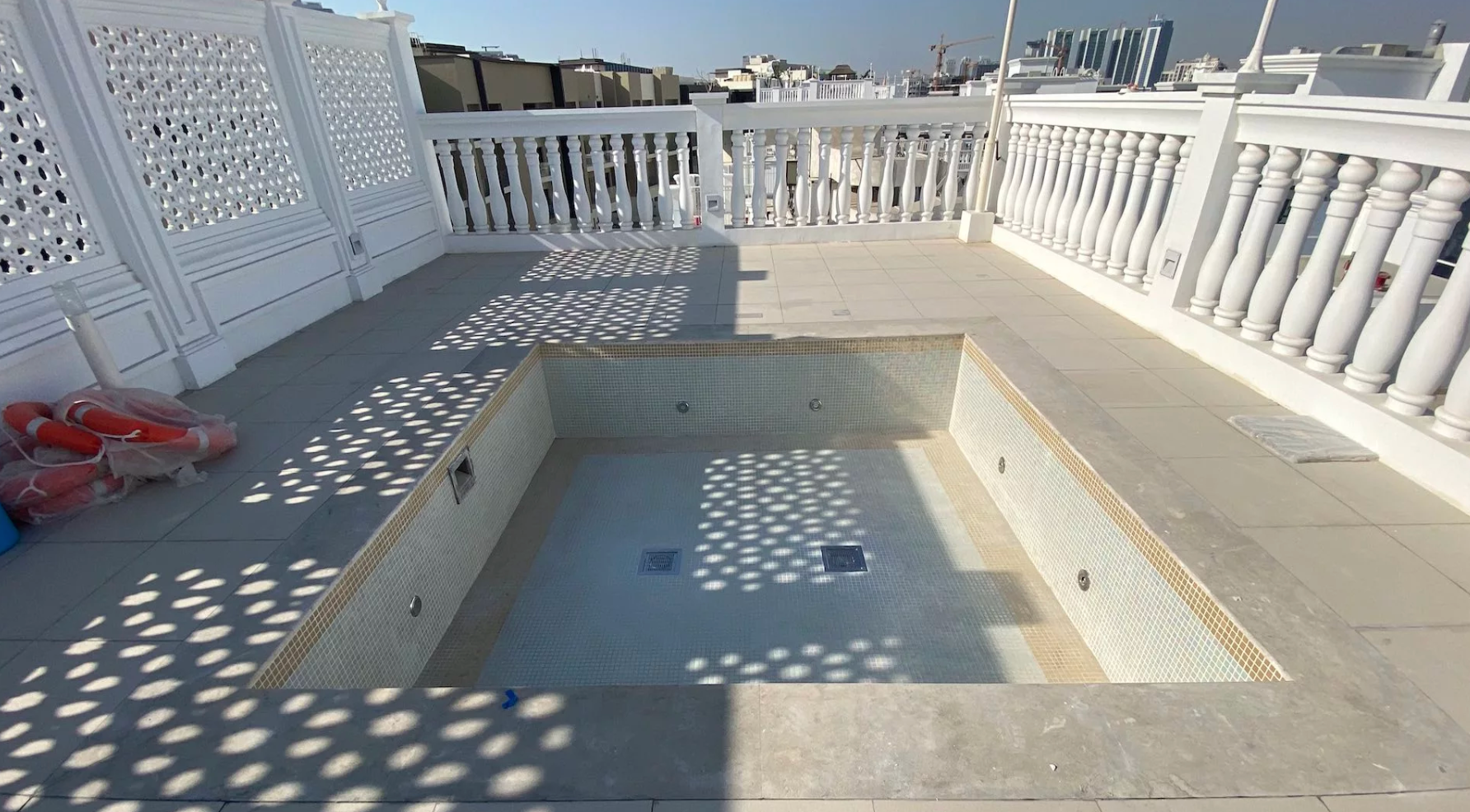 Luxury Rooftop Infinity Pool | Vincitore Boulevard Arjan Dubai