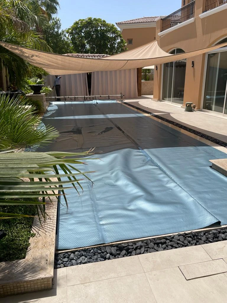 Bubble solar cover for maintaining pool cleanliness