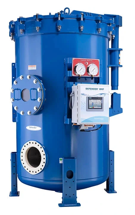 Regenerative media filtration system for pool water purification